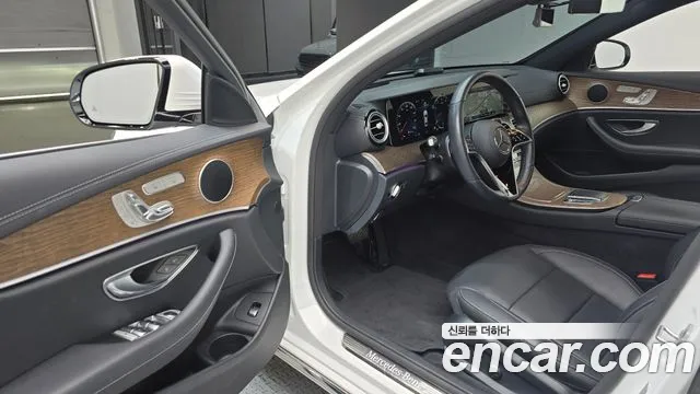 Mercedes-Benz E-Класс 2022 thumb 10