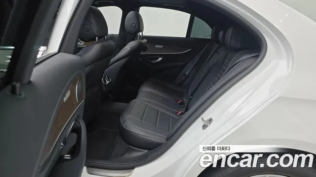 Mercedes-Benz E-Класс 2022 thumb 11