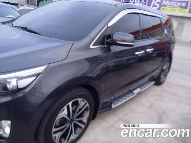 Kia Carnival 2015 thumb 2