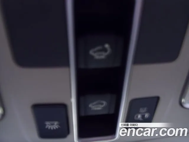 Kia Carnival 2015 thumb 10
