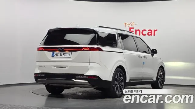 Kia Carnival 2022 thumb 2
