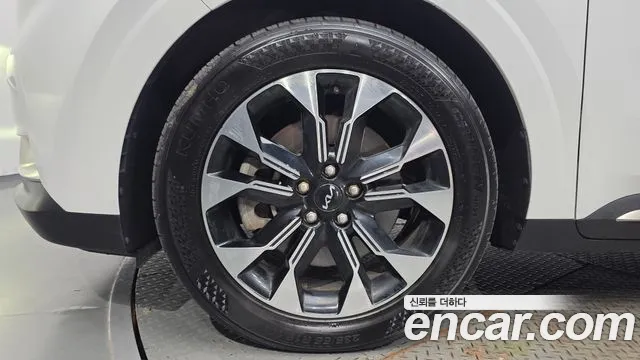 Kia Carnival 2022 thumb 5