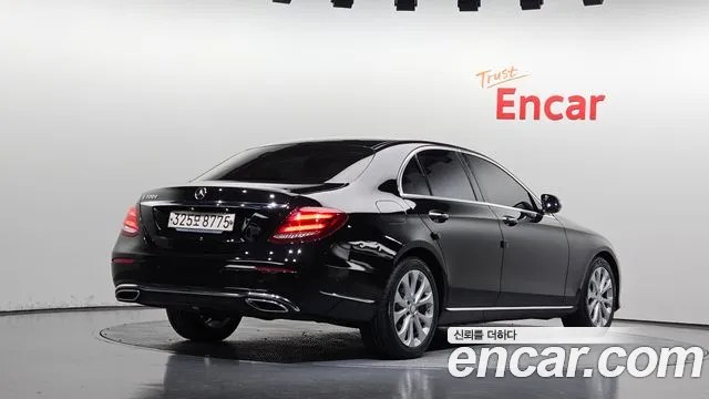 Mercedes-Benz E-Класс 2016 thumb 2
