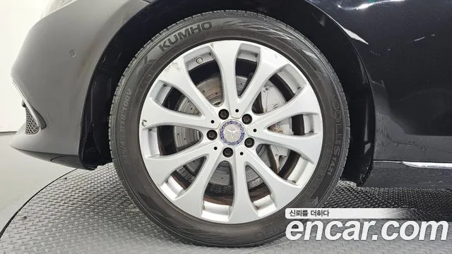 Mercedes-Benz E-Класс 2016 thumb 5