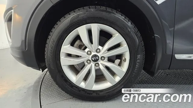 Kia Sorento 2017 thumb 5