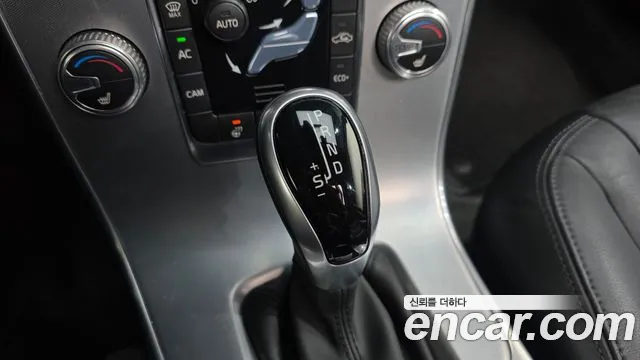 Volvo S60 2017 thumb 9