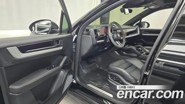 Porsche Cayenne 2024 thumb 10