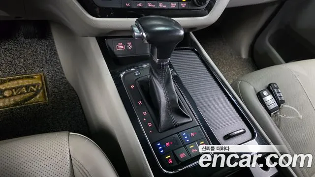 Kia Carnival 2017 thumb 9