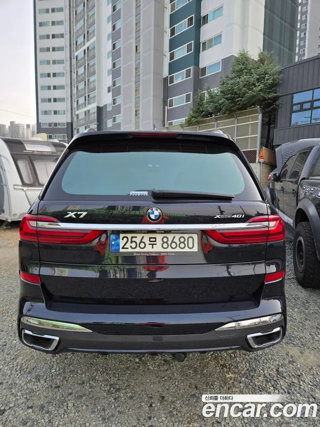 BMW X7 2021 thumb 2