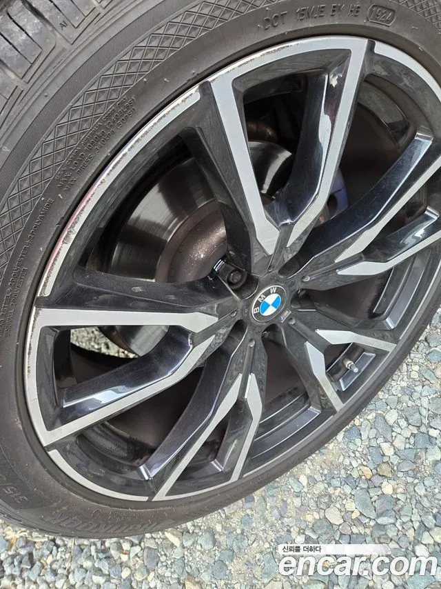 BMW X7 2021 thumb 6