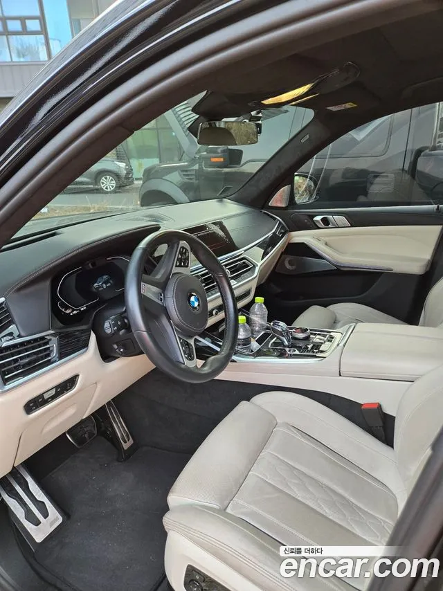 BMW X7 2021 thumb 8