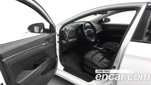 Hyundai Avante 2019 thumb 10