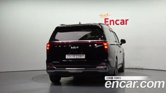 Kia Carnival 2024 thumb 4