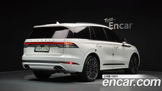 Lincoln Aviator 2022 thumb 2