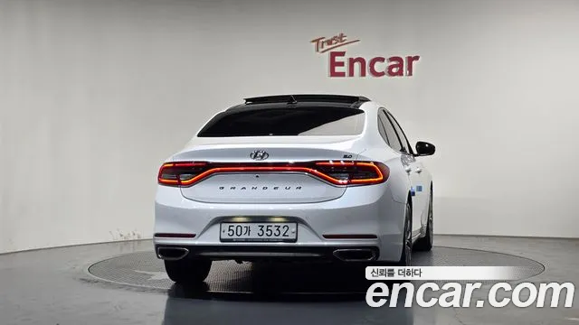Hyundai Grandeur 2018 thumb 4