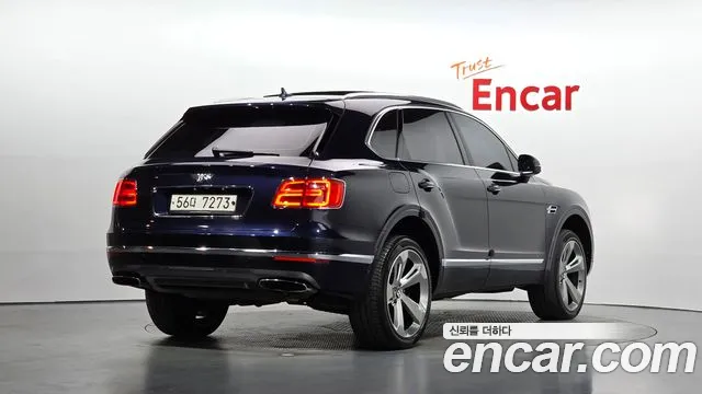 Bentley Bentayga 2018 thumb 2