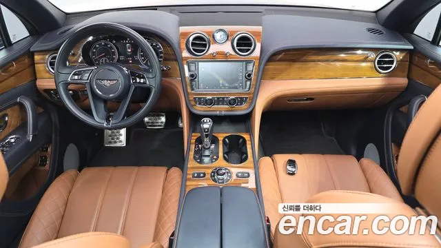 Bentley Bentayga 2018 thumb 7