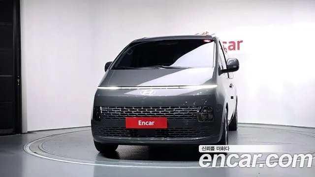 Hyundai Staria 2025 thumb 3