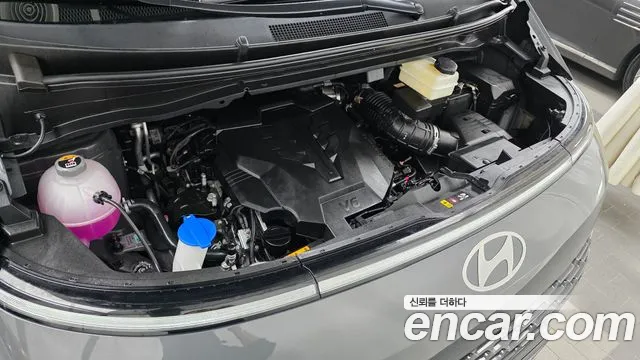 Hyundai Staria 2025 thumb 6
