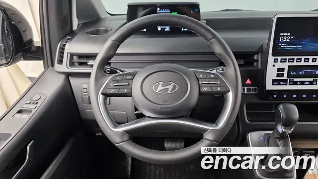 Hyundai Staria 2025 thumb 12