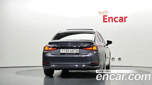 Lexus ES 2021 thumb 4