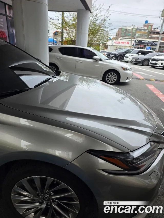 Lexus ES 2023 thumb 9