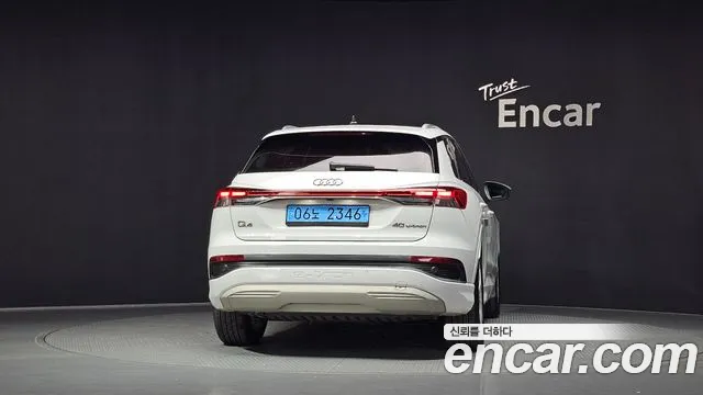 Audi Q4 e-tron 2022 thumb 4