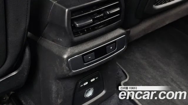 Audi Q4 e-tron 2022 thumb 12