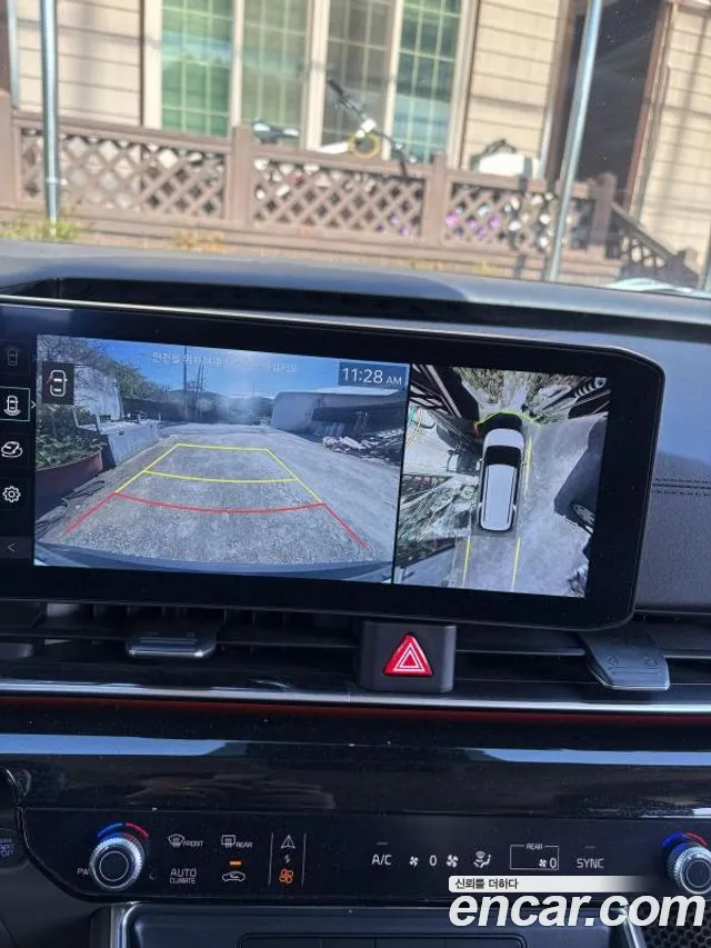 Kia Carnival 2023 thumb 3
