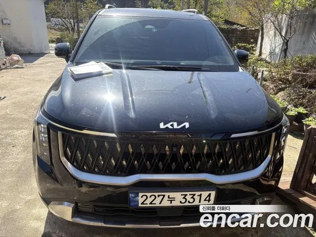Kia Carnival 2023 thumb 9