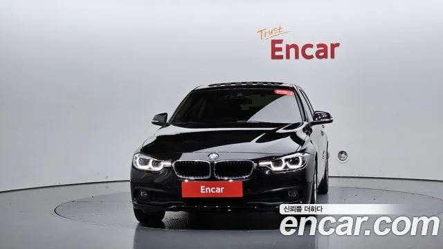 BMW 3-Series 2017 thumb 2