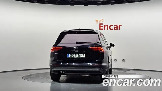 Volkswagen Tiguan 2020 thumb 4