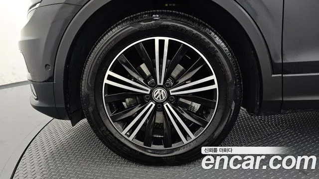 Volkswagen Tiguan 2020 thumb 5
