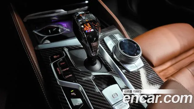 BMW 5-Series 2021 thumb 9