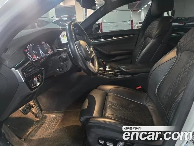 BMW 5-Series 2022 thumb 6