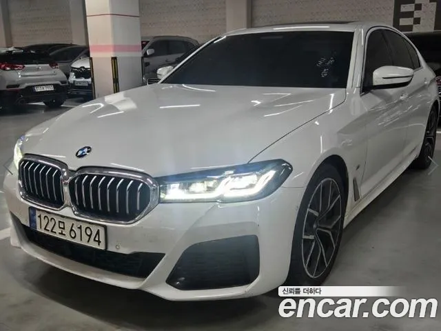 BMW 5-Series 2022 thumb 12