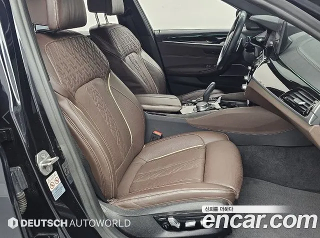 BMW 5-Series 2021 thumb 10