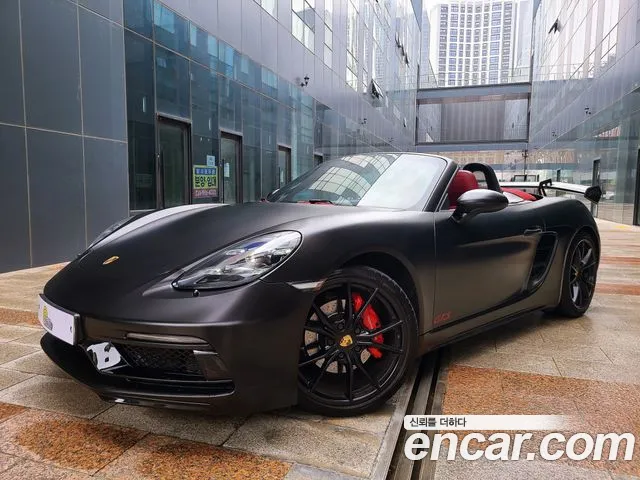 Porsche Cayman 2018 thumb 2