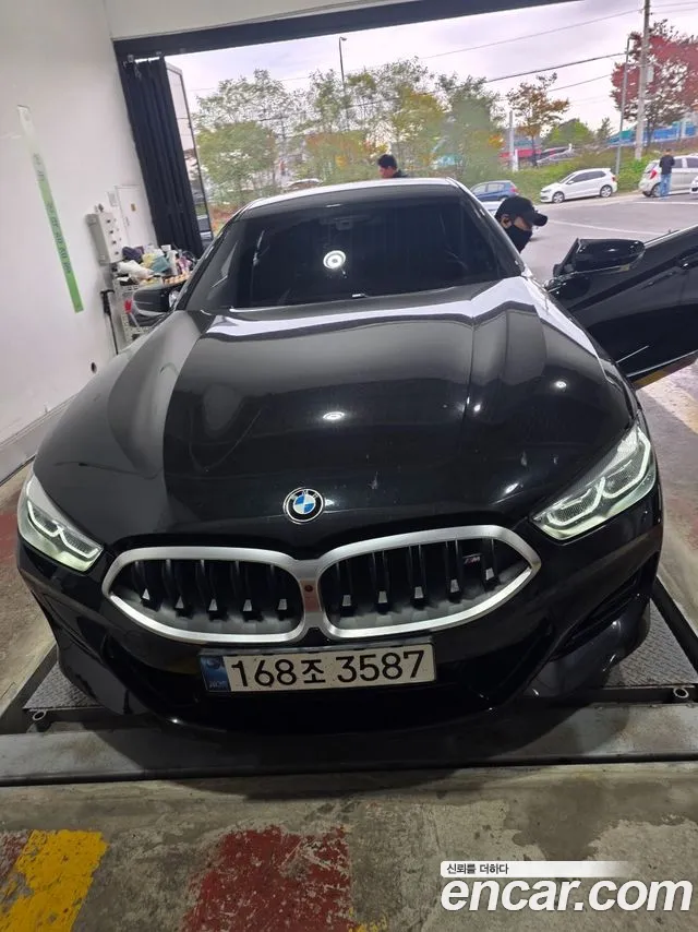 BMW 8-Series 2024 thumb 8