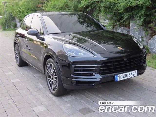 Porsche Cayenne 2021 thumb 2