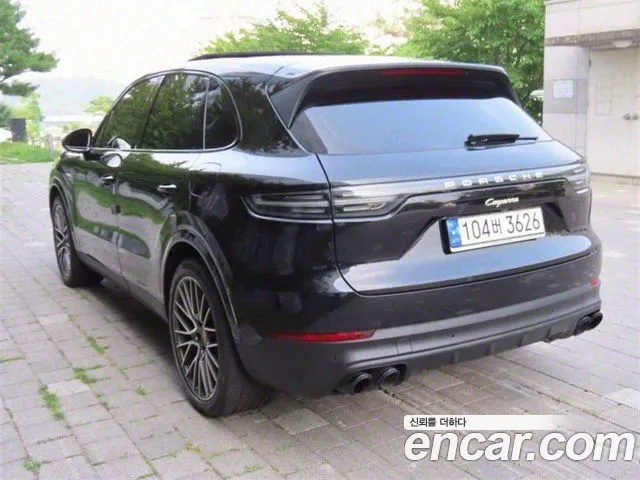 Porsche Cayenne 2021 thumb 4