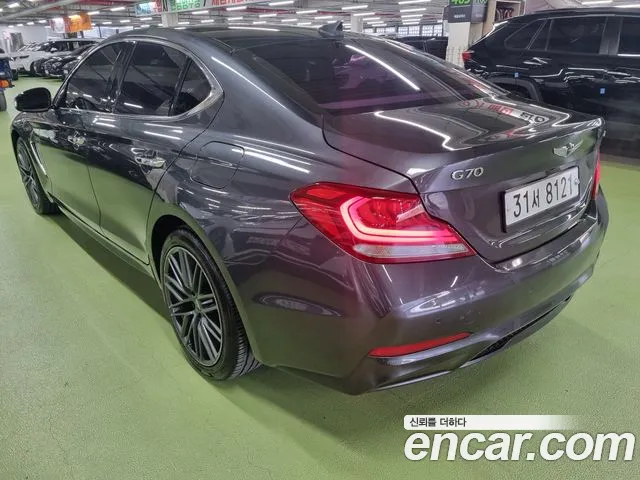 Genesis G70 2018 thumb 2