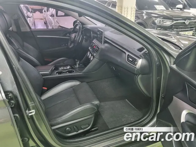 Genesis G70 2018 thumb 10