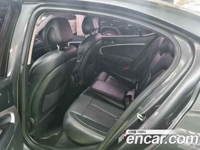 Genesis G70 2018 thumb 11
