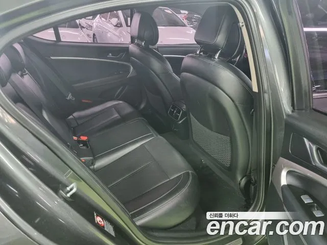 Genesis G70 2018 thumb 12