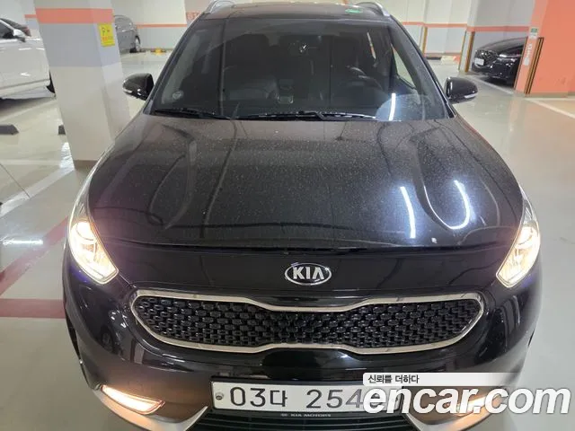 Kia Niro 2018 thumb 2
