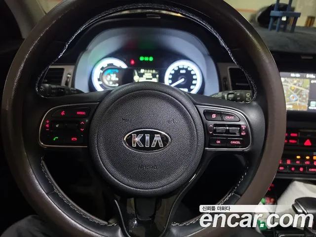 Kia Niro 2018 thumb 8