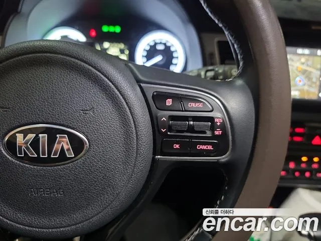 Kia Niro 2018 thumb 10
