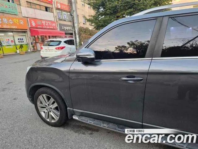 KG_Mobility_Ssangyong Rexton 2019 thumb 2