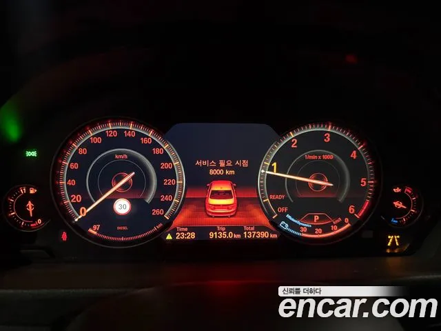 BMW 3-Series 2018 thumb 8